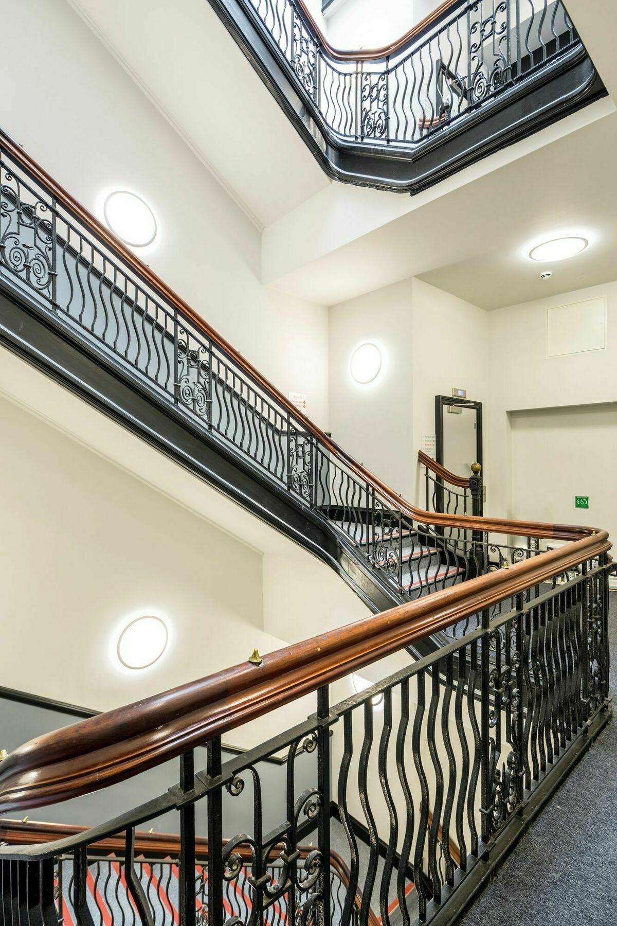 Tune Hotel Liverpool Luaran gambar