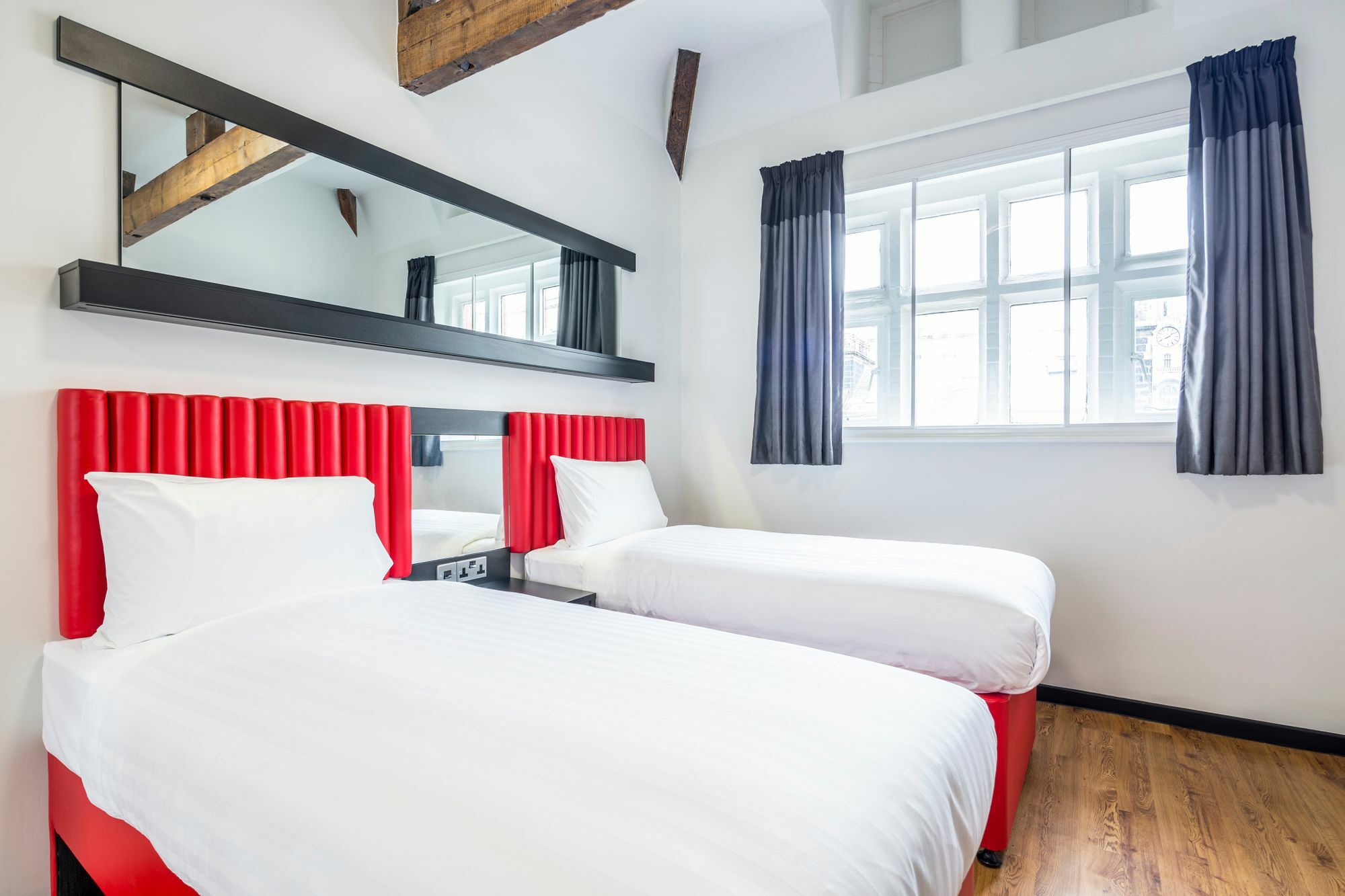 Tune Hotel Liverpool Luaran gambar