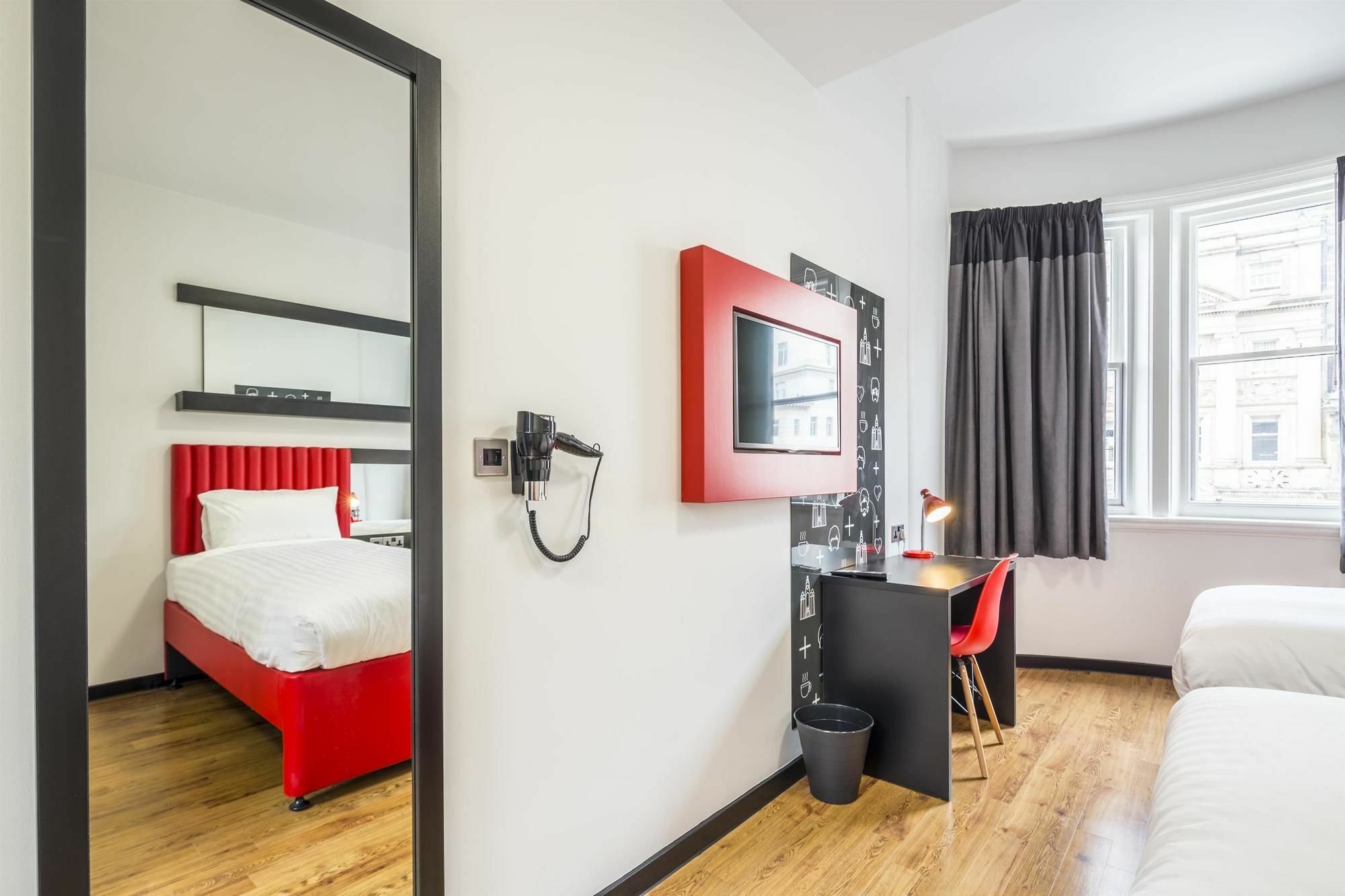 Tune Hotel Liverpool Luaran gambar