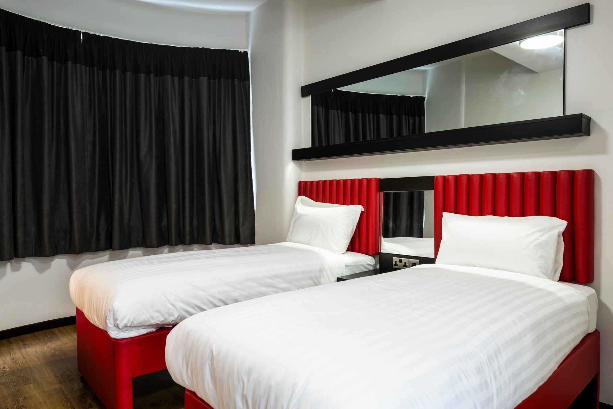 Tune Hotel Liverpool Luaran gambar